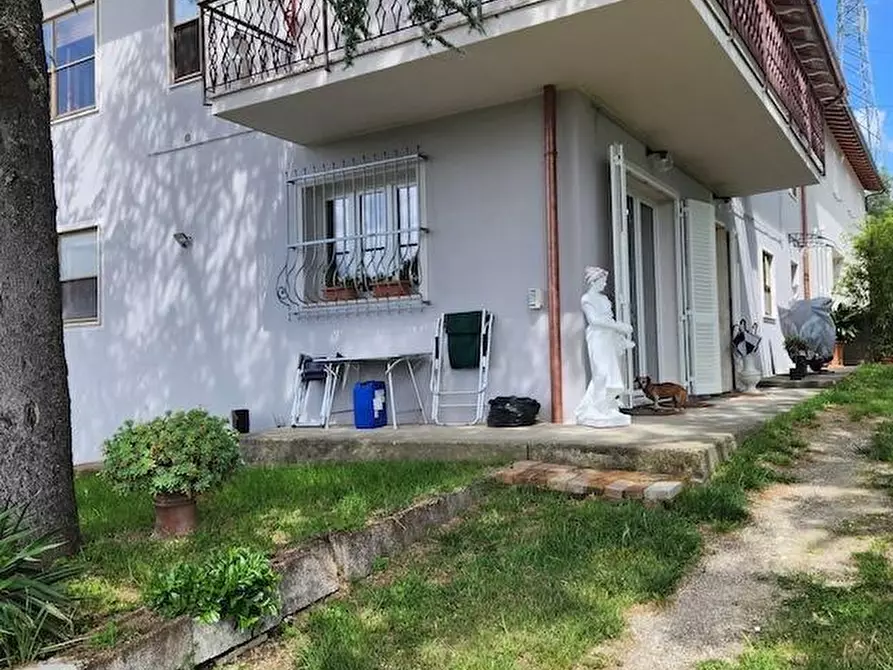 Immagine 3 di Casa indipendente in vendita  a Santa Maria A Monte