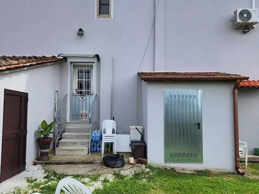 Immagine 41 di Casa indipendente in vendita  a Santa Maria A Monte