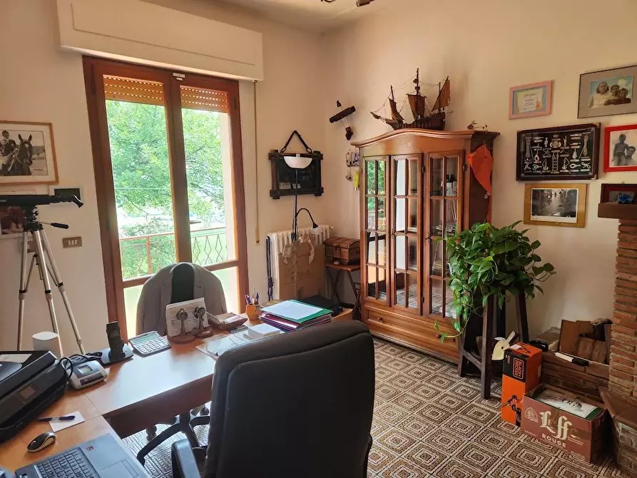 Immagine 21 di Casa indipendente in vendita  a Santa Maria A Monte