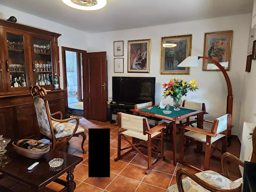 Immagine 17 di Casa indipendente in vendita  a Santa Maria A Monte