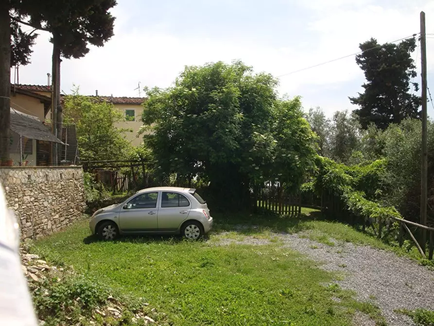 Immagine 19 di Casa colonica in vendita  a Massarosa