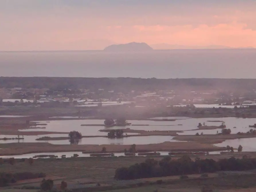 Immagine 27 di Casa colonica in vendita  a Massarosa