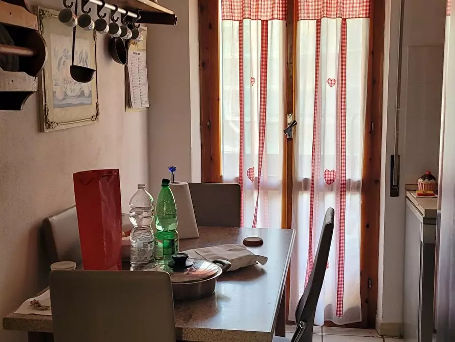 Immagine 10 di Appartamento in vendita  a Carrara