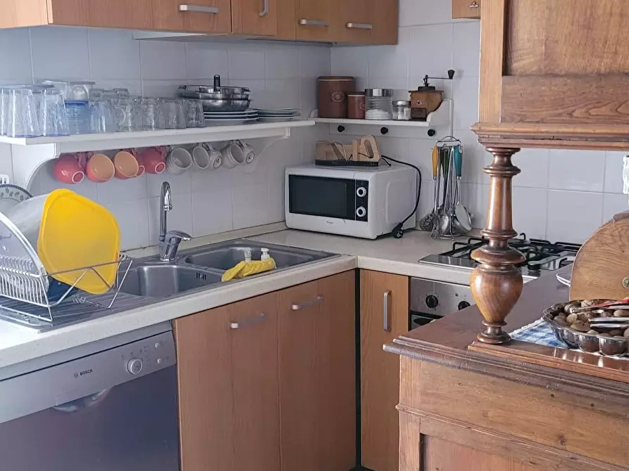 Immagine 11 di Appartamento in vendita  a Carrara