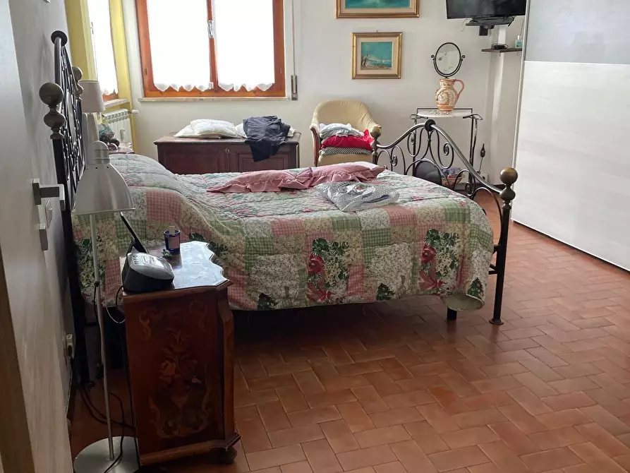 Immagine 15 di Appartamento in vendita  a Carrara