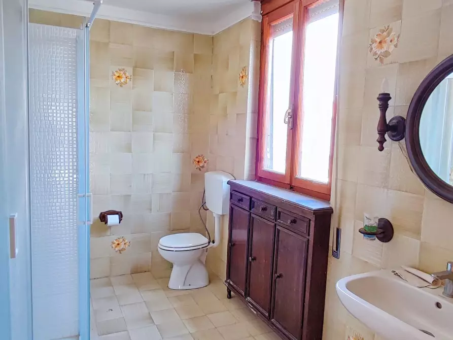 Immagine 14 di Casa bifamiliare in vendita  a Viareggio