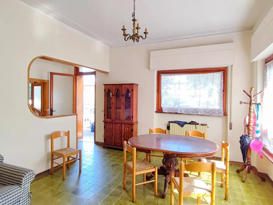 Immagine 2 di Casa bifamiliare in vendita  a Viareggio