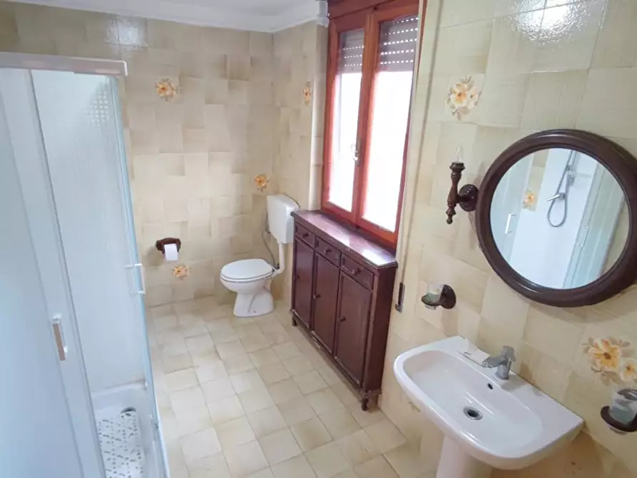 Immagine 28 di Casa bifamiliare in vendita  a Viareggio