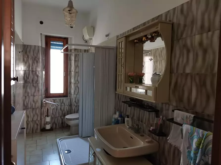 Immagine 11 di Appartamento in vendita  a Poggibonsi