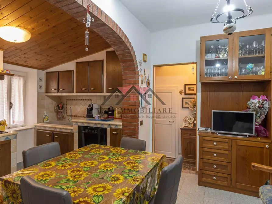 Immagine 6 di Appartamento in vendita  a Pomarance