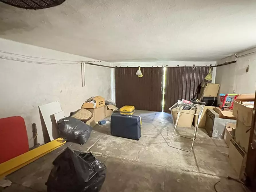 Immagine 31 di Villa in vendita  a Lucca