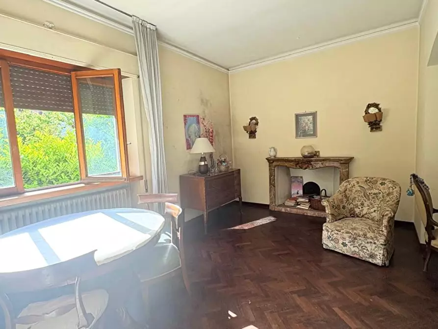 Immagine 15 di Villa in vendita  a Lucca