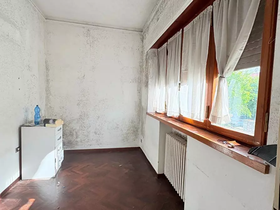 Immagine 26 di Villa in vendita  a Lucca