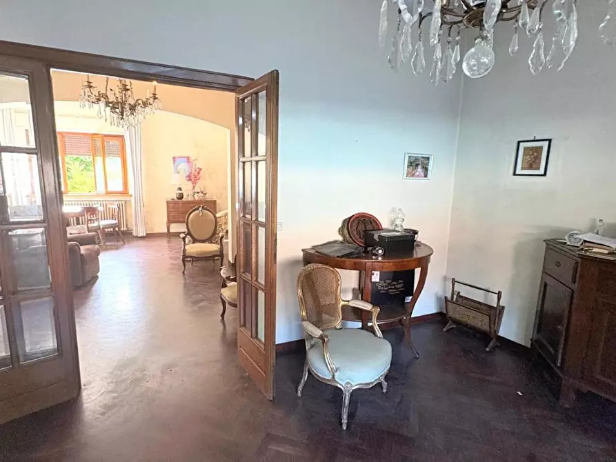 Immagine 22 di Villa in vendita  a Lucca