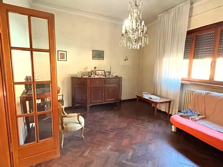 Immagine 14 di Villa in vendita  a Lucca