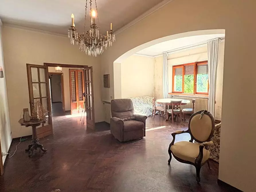 Immagine 16 di Villa in vendita  a Lucca
