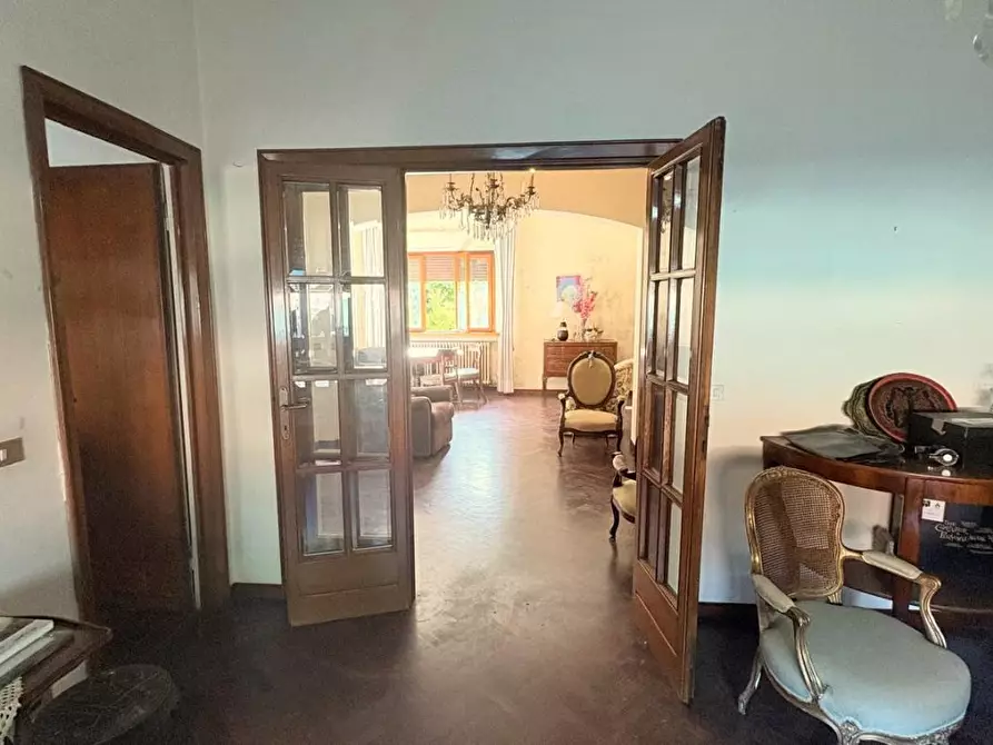 Immagine 20 di Villa in vendita  a Lucca