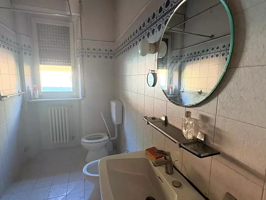 Immagine 30 di Villa in vendita  a Lucca