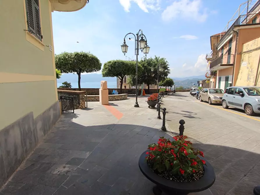 Immagine 10 di Appartamento in vendita  a Lerici