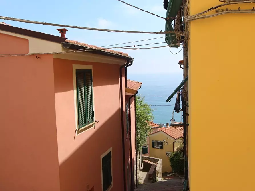 Immagine 17 di Appartamento in vendita  a Lerici