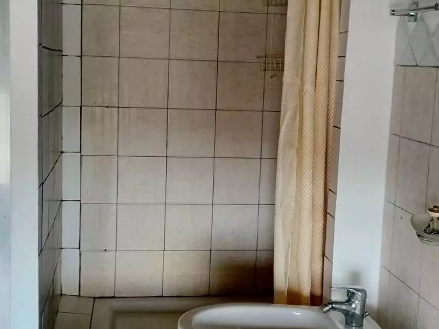 Immagine 11 di Appartamento in vendita  a Castelnovo Di Sotto