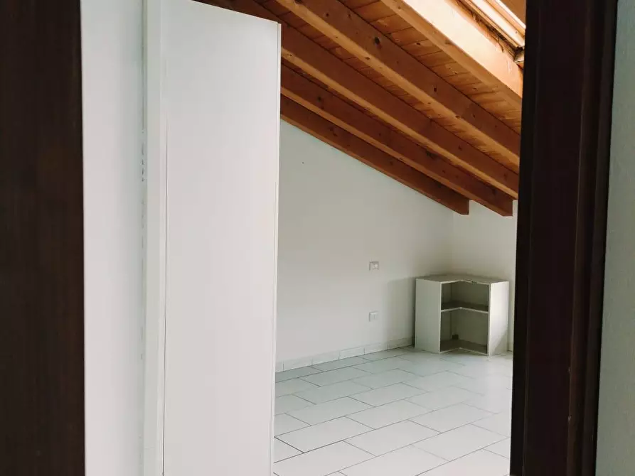 Immagine 13 di Appartamento in vendita  a Castelnovo Di Sotto