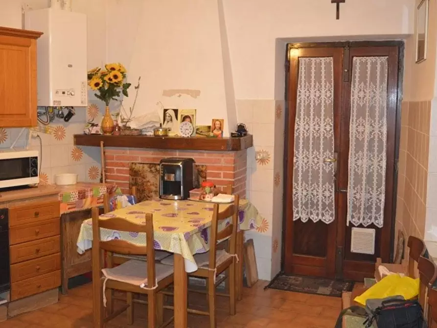 Immagine 3 di Terratetto in vendita  a Montignoso