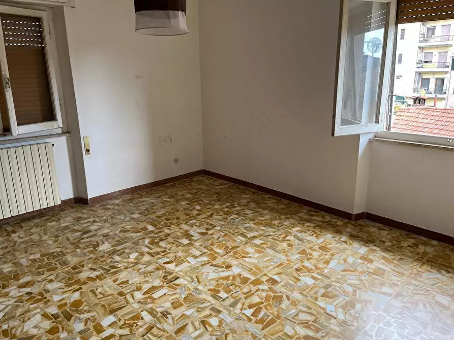 Immagine 15 di Terratetto in vendita  a Montignoso