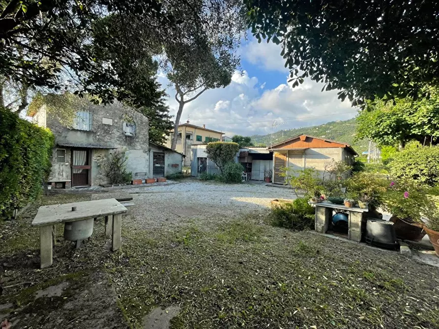 Immagine 1 di Casa indipendente in vendita  a Pietrasanta