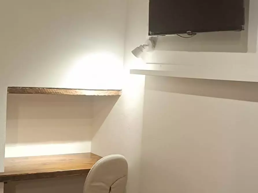 Immagine 25 di Appartamento in affitto  a Prato