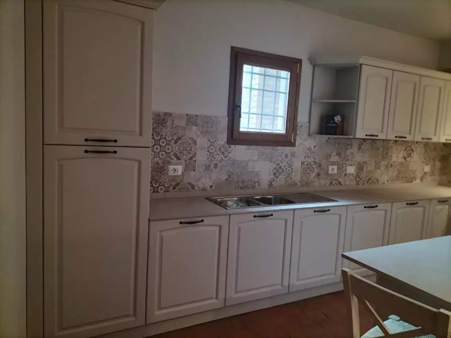 Immagine 2 di Appartamento in affitto  a Prato