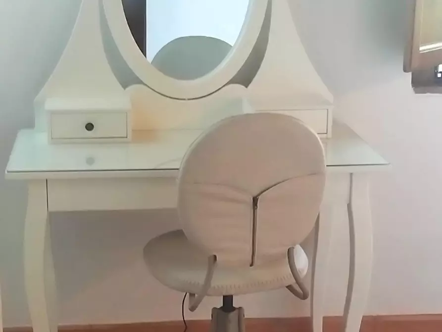 Immagine 19 di Appartamento in affitto  a Prato