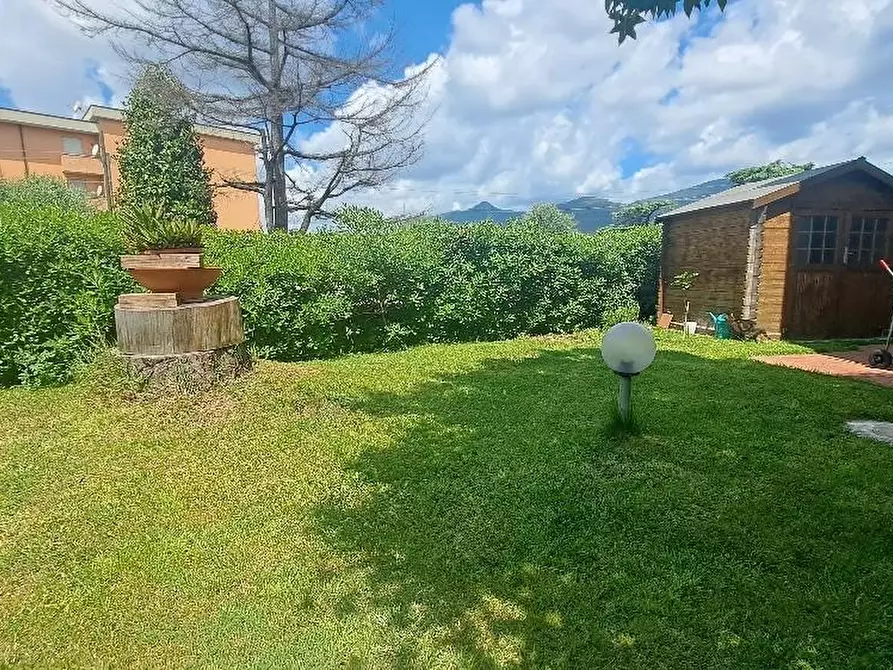 casa indipendente in vendita a Cascina in zona Navacchio