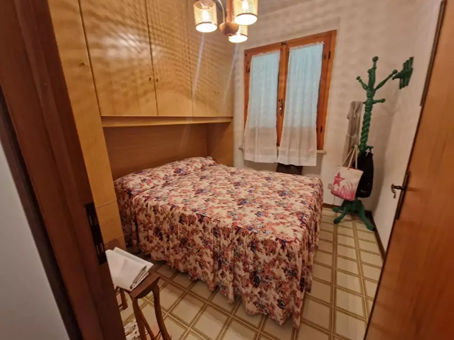 Immagine 10 di Appartamento in vendita  a Cecina