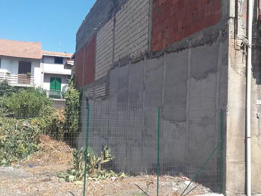 Immagine 4 di Terreno residenziale in vendita  a Camporotondo Etneo