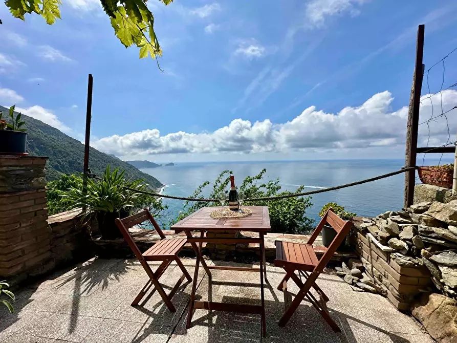 Immagine 1 di Villetta a schiera in vendita  a La Spezia