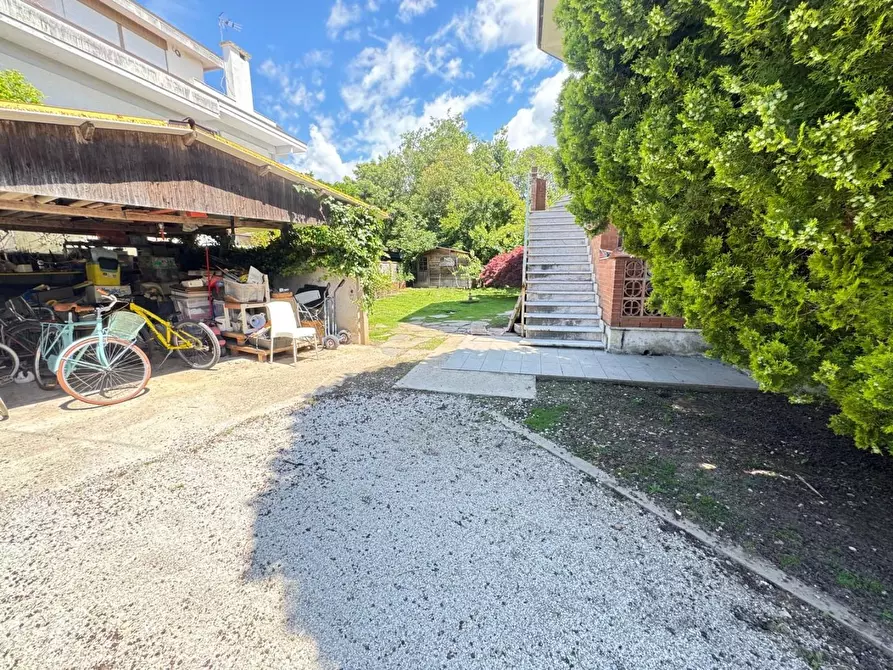 Immagine 7 di Casa indipendente in vendita  a Forte Dei Marmi