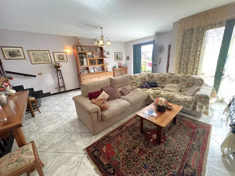 Immagine 2 di Villetta a schiera in vendita  a Vecchiano