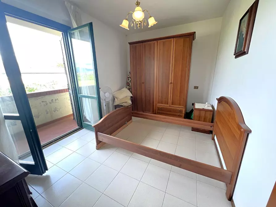 Immagine 14 di Villetta a schiera in vendita  a Vecchiano