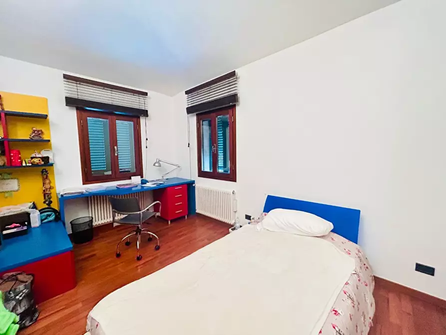 Immagine 17 di Villa in vendita  a San Miniato