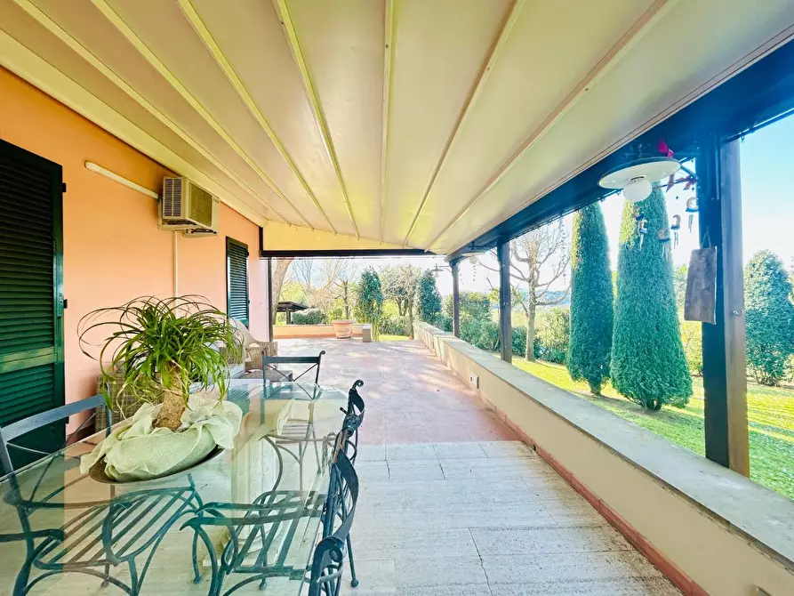 Immagine 1 di Villa in vendita  a San Miniato