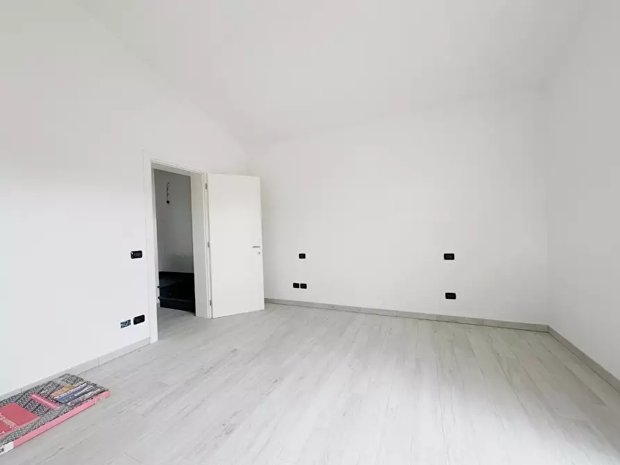 Immagine 17 di Villa in vendita  a Capannori