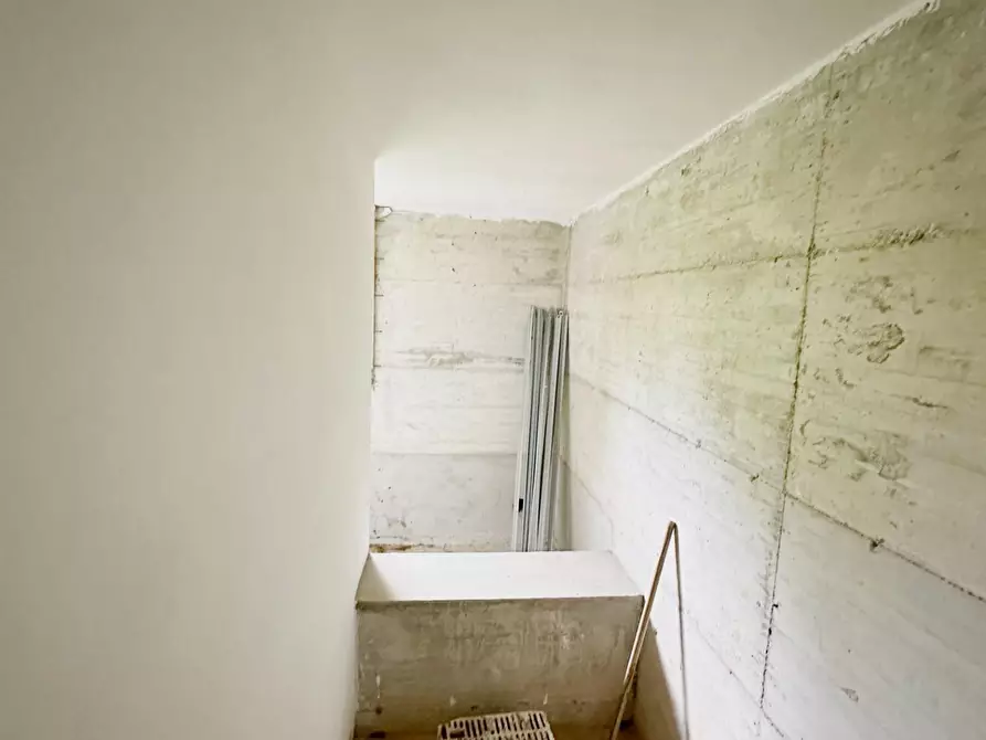 Immagine 29 di Villa in vendita  a Capannori