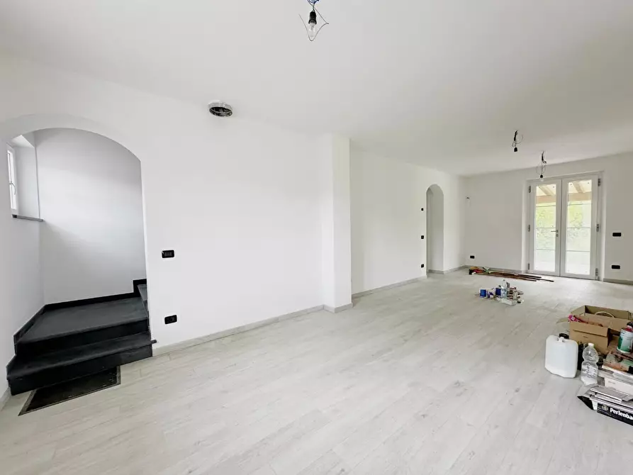 Immagine 24 di Villa in vendita  a Capannori