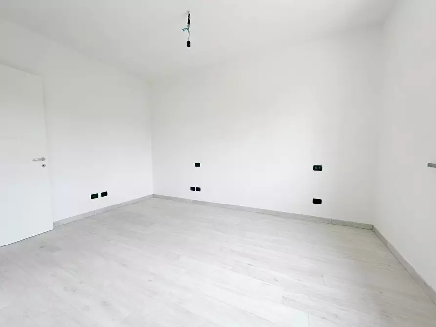 Immagine 10 di Villa in vendita  a Capannori