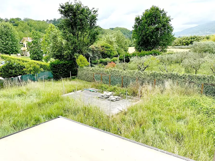 Immagine 32 di Villa in vendita  a Capannori