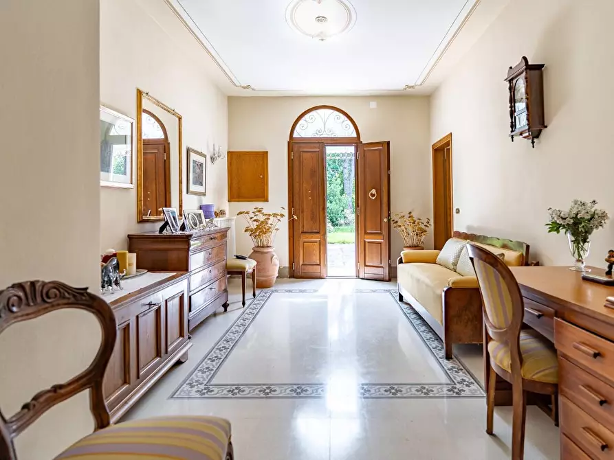Immagine 14 di Villa in vendita  a Fucecchio