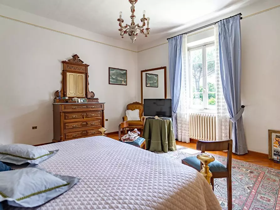 Immagine 33 di Villa in vendita  a Fucecchio