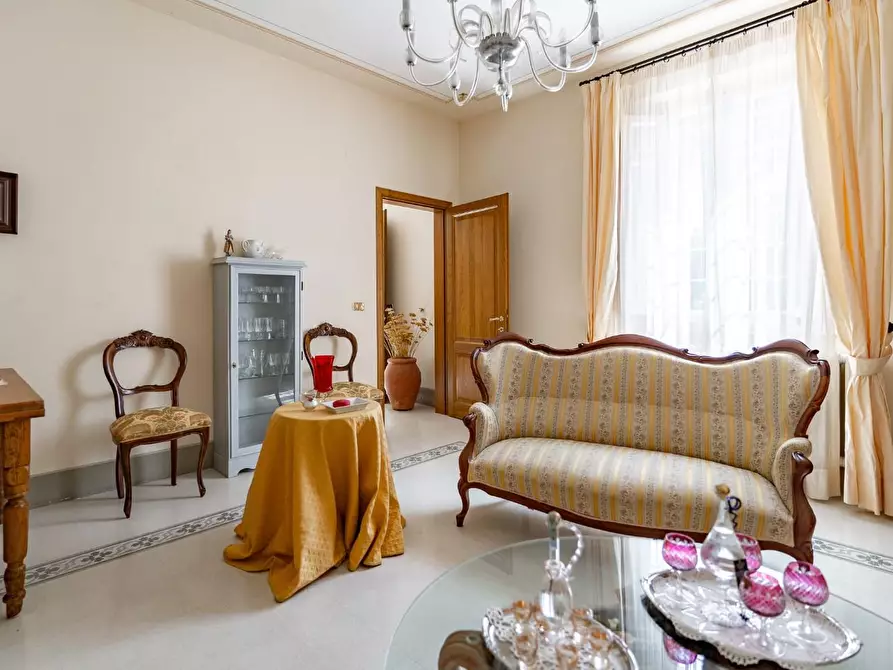 Immagine 18 di Villa in vendita  a Fucecchio