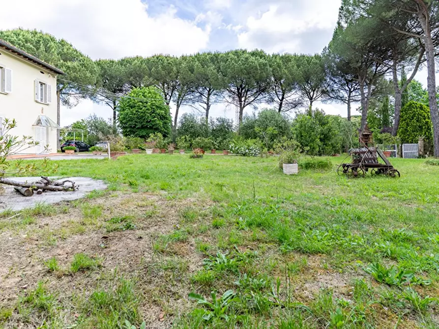 Immagine 4 di Villa in vendita  a Fucecchio
